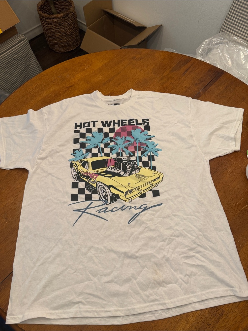 Hot Wheels Men’s Short Sleeve Racing Graphic Tee - White with Yellow Car xxl
